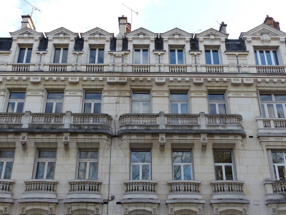 1885